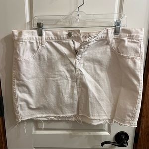 white denim skirt